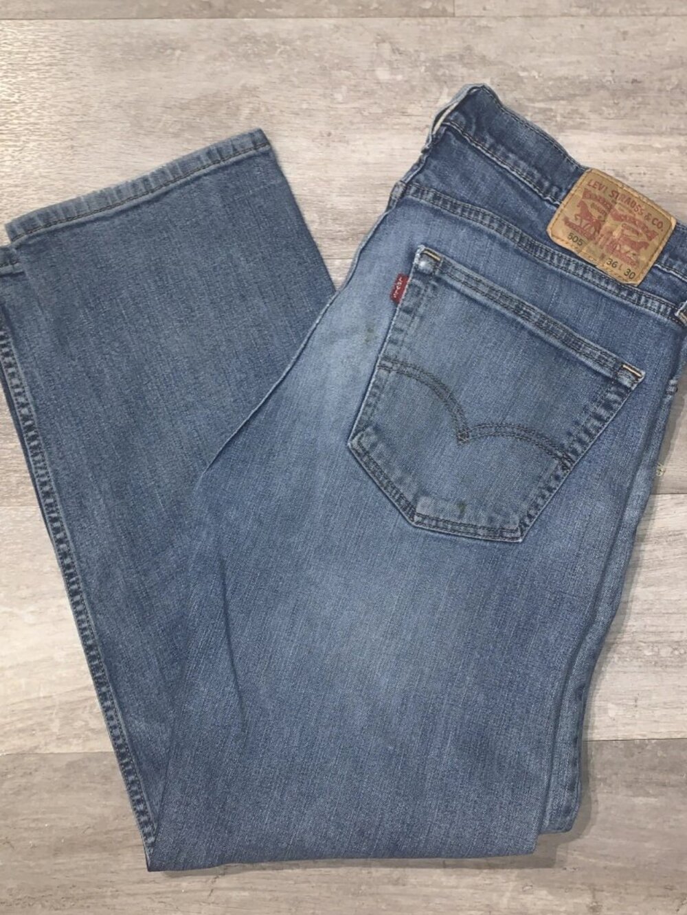 Levi’s Regular Fit Straight Blue Denim Men's Jeans 36x30 8 inch leg opening